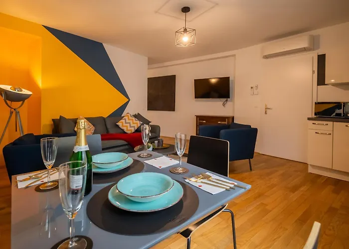 Apartamento Balcony For 4 Near Naschmarkt&kettenbrückengasse U4 Metro
