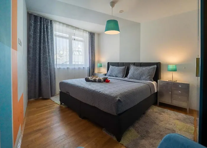 Apartamento Balcony For 4 Near Naschmarkt&kettenbrückengasse U4 Metro *